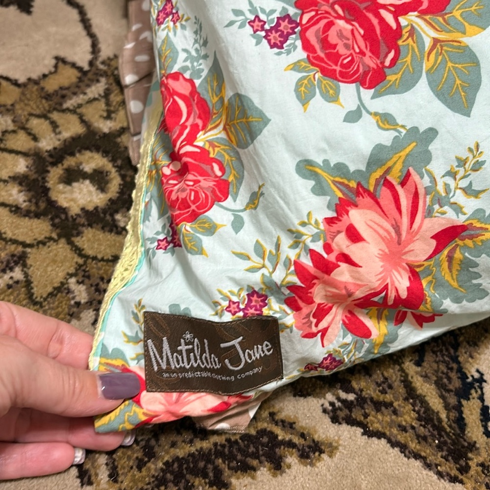 Set of 2 Matilda Jane Pillowcases with inserts. - Picture 3 of 5